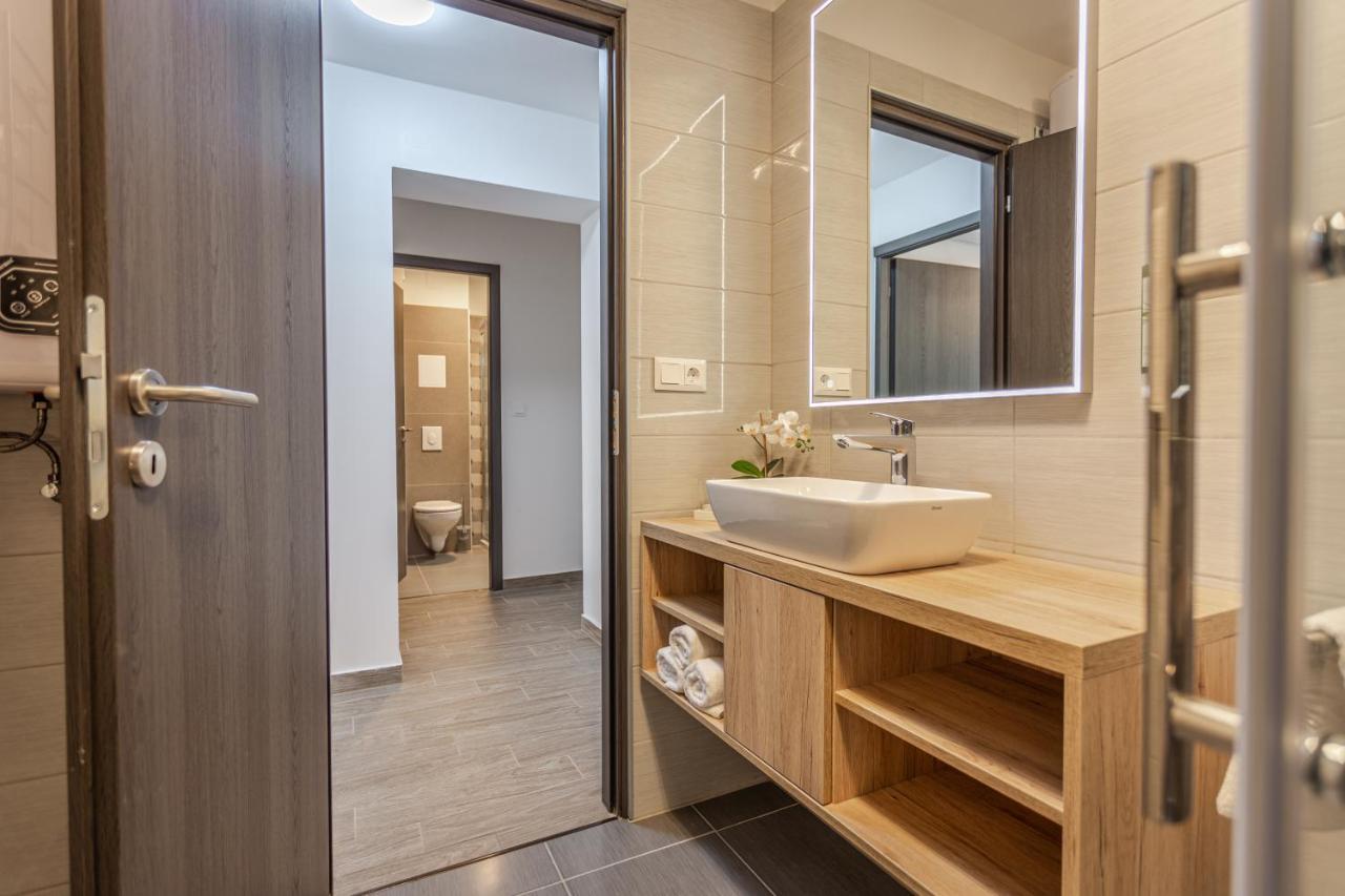 Viktoria Apartman Gyula Exteriör bild