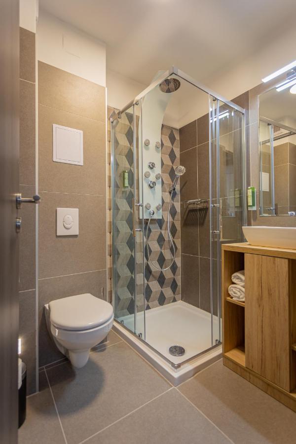 Viktoria Apartman Gyula Exteriör bild